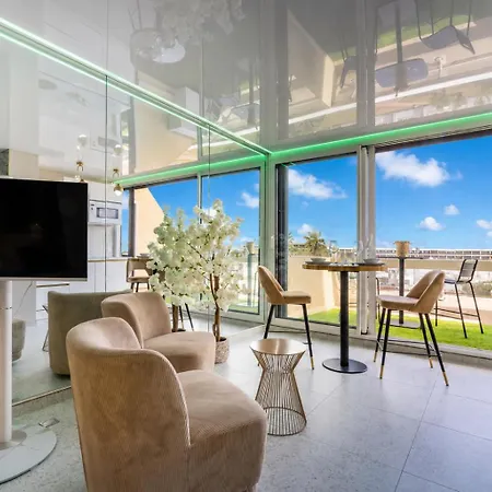 Le Pure Heliopolis - Vue - Parking - Terrasse - Village Naturiste *